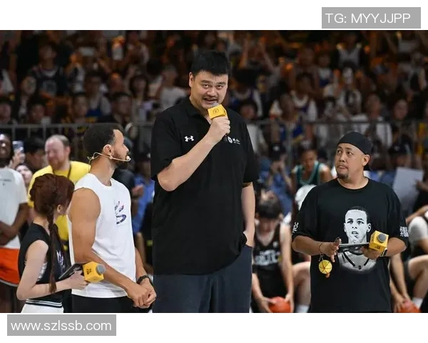 姚明与八一队的传奇对决：篮球场上的荣耀与挑战