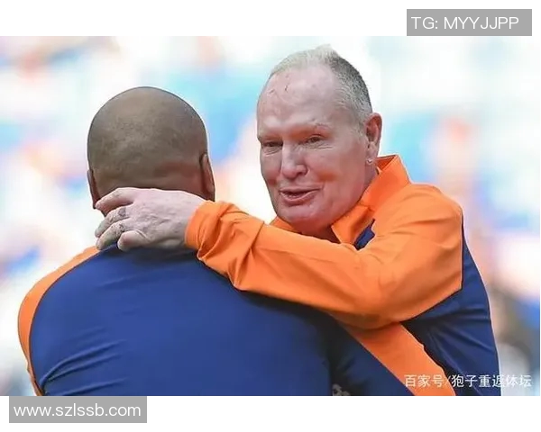 足球明星化身老者街头挑战球迷引发热议与欢笑