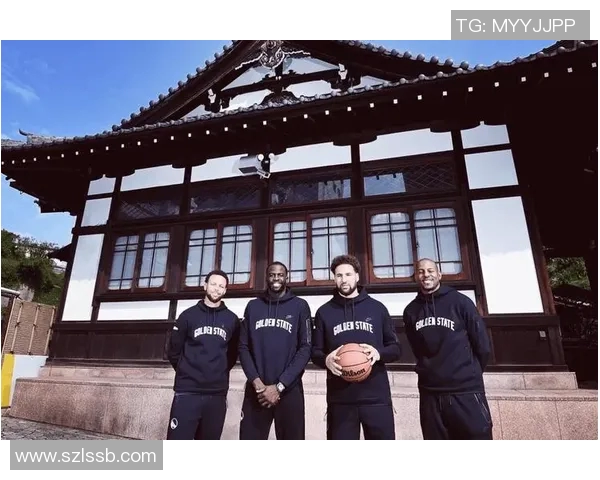 外国篮球明星与球迷亲密互动拍照瞬间记录精彩时刻
